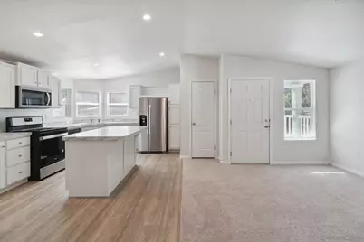  22899 Byron Rd #35, Crestline, CA 92325 - Photo 5