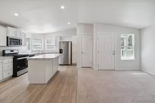 22899 Byron Rd, Crestline, CA 92325 - Photo 5