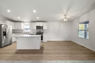 22899 Byron Rd, Crestline, CA 92325 - Photo 7