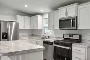 22899 Byron Rd, Crestline, CA 92325 - Photo 3