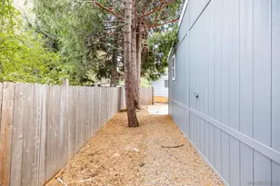 22899 Byron Rd, Crestline, CA 92325 - Photo 27
