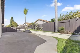 242 Manzanita Dr, Oceanside, CA 92057 - Photo 35