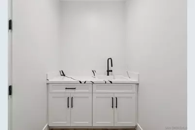  1860 Illion, San Diego, CA 92110 - Photo 39