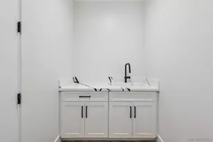 1860 Illion, San Diego, CA 92110 - Photo 39