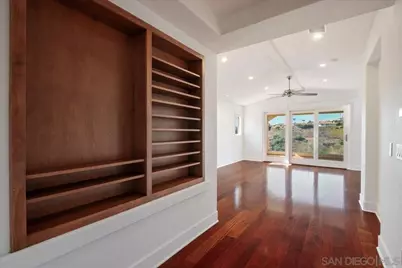  5448 Caminito Bayo, La Jolla, CA 92037 - Photo 23