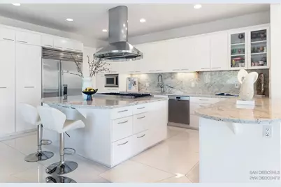  6617 Muirlands Dr, La Jolla, CA 92037 - Photo 27