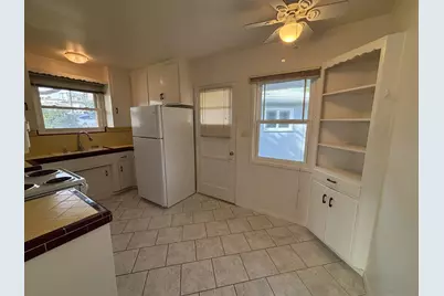  1676 Chatsworth Blvd, San Diego, CA 92107 - Photo 11