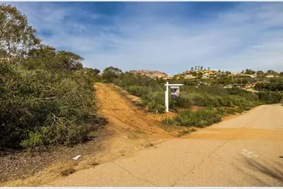  15634 Broad Oaks Rd, El Cajon, CA 92021 - Photo 13