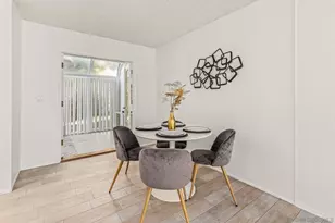 7779 Camino Glorita, San Diego, CA 92122 - Photo 5