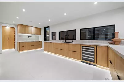  7376 Fay Ave, La Jolla, CA 92037 - Photo 15