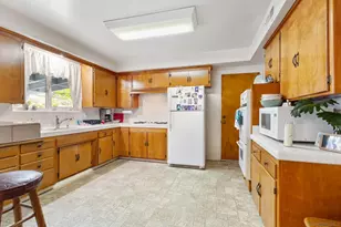 1724 S Santa Fe Ave, Vista, CA 92084 - Photo 5