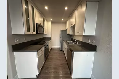  8548 Via Mallorca #B, La Jolla, CA 92037 - Photo 1