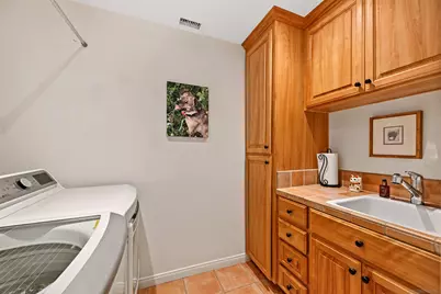  7215 Daffodil Pl, Carlsbad, CA 92011 - Photo 33