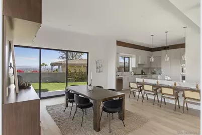  2448 Sagebrush Ct, La Jolla, CA 92037 - Photo 11