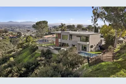  2448 Sagebrush Ct, La Jolla, CA 92037 - Photo 29
