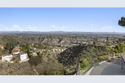  2448 Sagebrush Ct, La Jolla, CA 92037 - Photo 23