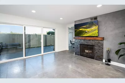  4718 Amberwood Ct, Carlsbad, CA 92008 - Photo 11