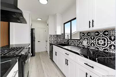 244 26th St, San Diego, CA 92102 - Photo 11