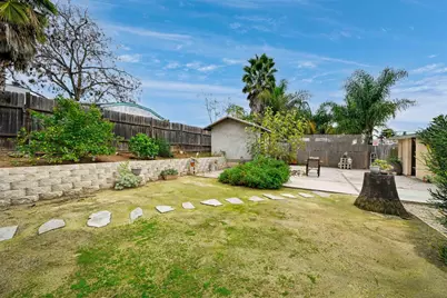  714 Begonia St, Escondido, CA 92027 - Photo 19