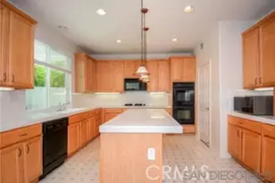 45256 Chateau Ct, Temecula, CA 92592 - Photo 13
