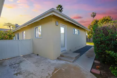  370 Tamarack Ave, Carlsbad, CA 92008 - Photo 19