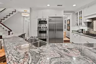 861 B Ave, Coronado, CA 92118 - Photo 19