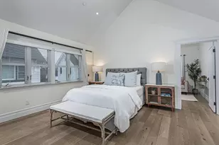 1004 10th St, Coronado, CA 92118 - Photo 11