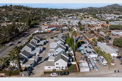  3101 King Arthur's Court, Spring Valley, CA 91977 - Photo 5