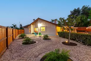 1935 Cresthaven Dr, Vista, CA 92084 - Photo 17