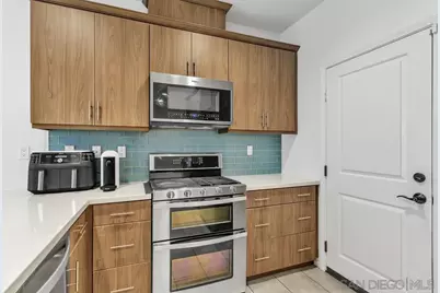  1961 Avenida Citron Unit 115 #115, Chula Vista, CA 91913 - Photo 9