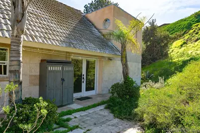  5628 Desert View Drive, La Jolla, CA 92037 - Photo 11