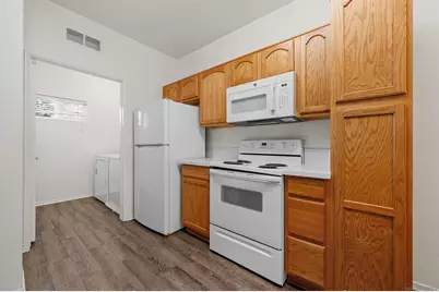  41410 Juniper St. #123, Murrieta, CA 92562 - Photo 7