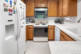 11255 Tierrasanta, San Diego, CA 92124 - Photo 9