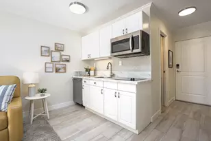 1021 Scott St, San Diego, CA 92106 - Photo 9