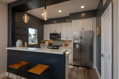  4410 Gresham St, San Diego, CA 92109 - Photo 3