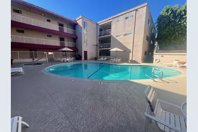  4487 Colbath Ave #207, Sherman Oaks, CA 91423 - Photo 3