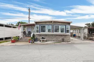12 Bahia Ln, Oceanside, CA 92058 - Photo 3