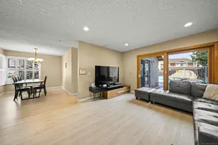 2396 Donnington Way, San Diego, CA 92139 - Photo 7