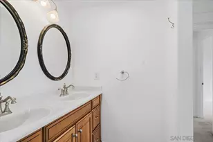 8725 Caminito Abrazo, La Jolla, CA 92037 - Photo 47