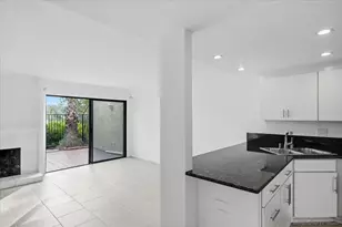 8725 Caminito Abrazo, La Jolla, CA 92037 - Photo 21