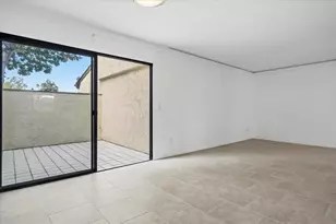 8725 Caminito Abrazo, La Jolla, CA 92037 - Photo 5