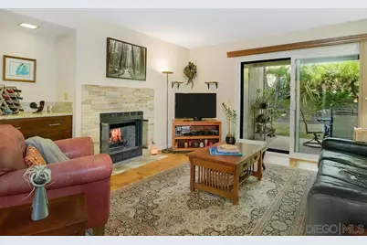  7301 Calle De Fuentes, Carlsbad, CA 92009 - Photo 5