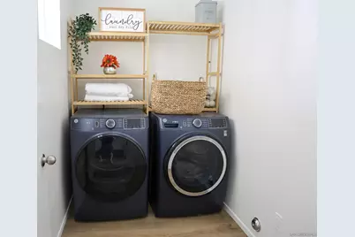  454 Creekside Circle, San Diego, CA 92114 - Photo 5