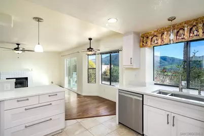  10137 Greenleaf Rd, Spring Valley, CA 91977 - Photo 11