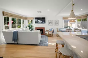 909 1st St, Coronado, CA 92118 - Photo 11