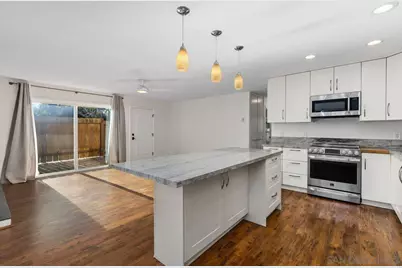  401 Requeza St F1, Encinitas, CA 92024 - Photo 9