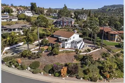  7340 Bolero St, Carlsbad, CA 92009 - Photo 19