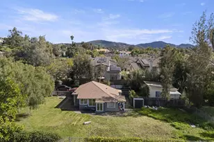 803 & 803 1/2 Taylor St, Vista, CA 92084 - Photo 3