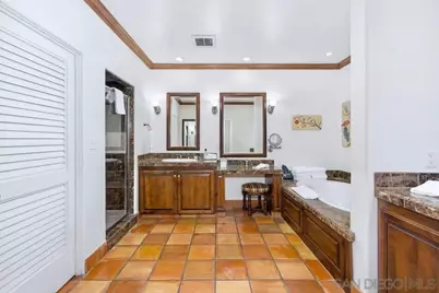  7319 Estrella De Mar Rd 10, Carlsbad, CA 92009 - Photo 9