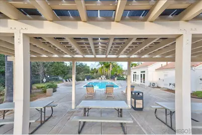  2123 Fiori Dr, Vista, CA 92084 - Photo 19